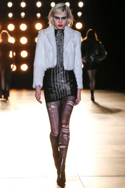 Look 7